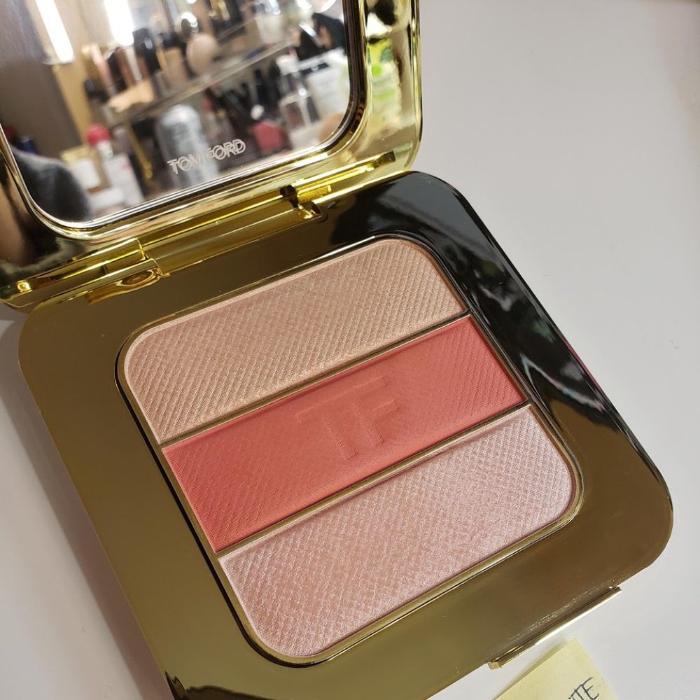 Tom Ford- Soleil Contouring Compact: 03 Nude Glow